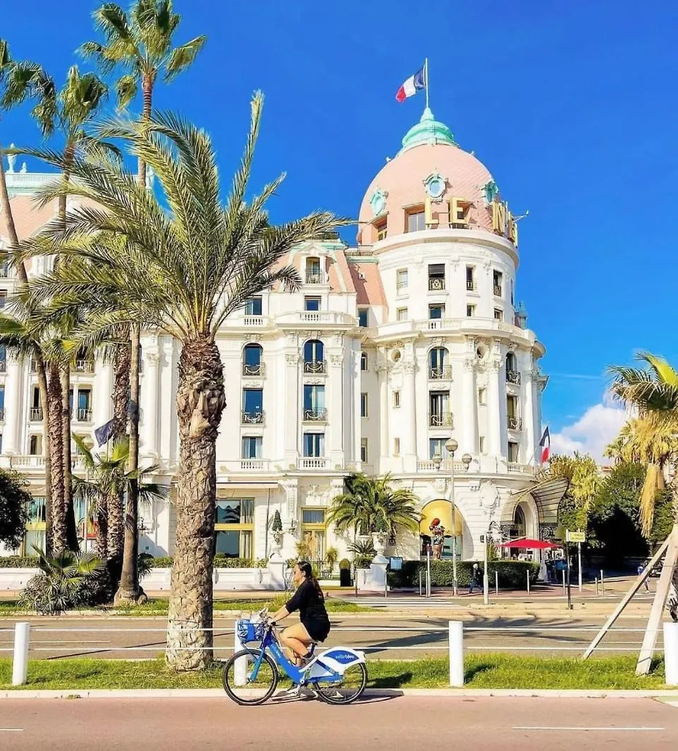 Beautiful & Cosy Appart, Calme Et Lumineux Nice Apartment